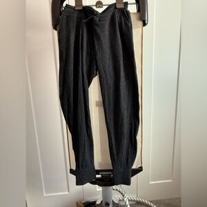 Seraphine maternity joggers size xs